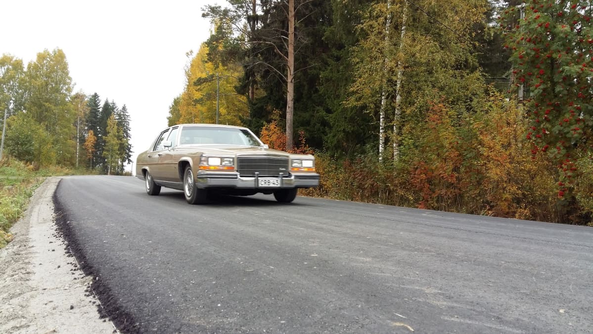 Latukantiellä kyyti on nyt tasaista eikä auto tule pölyiseksi.