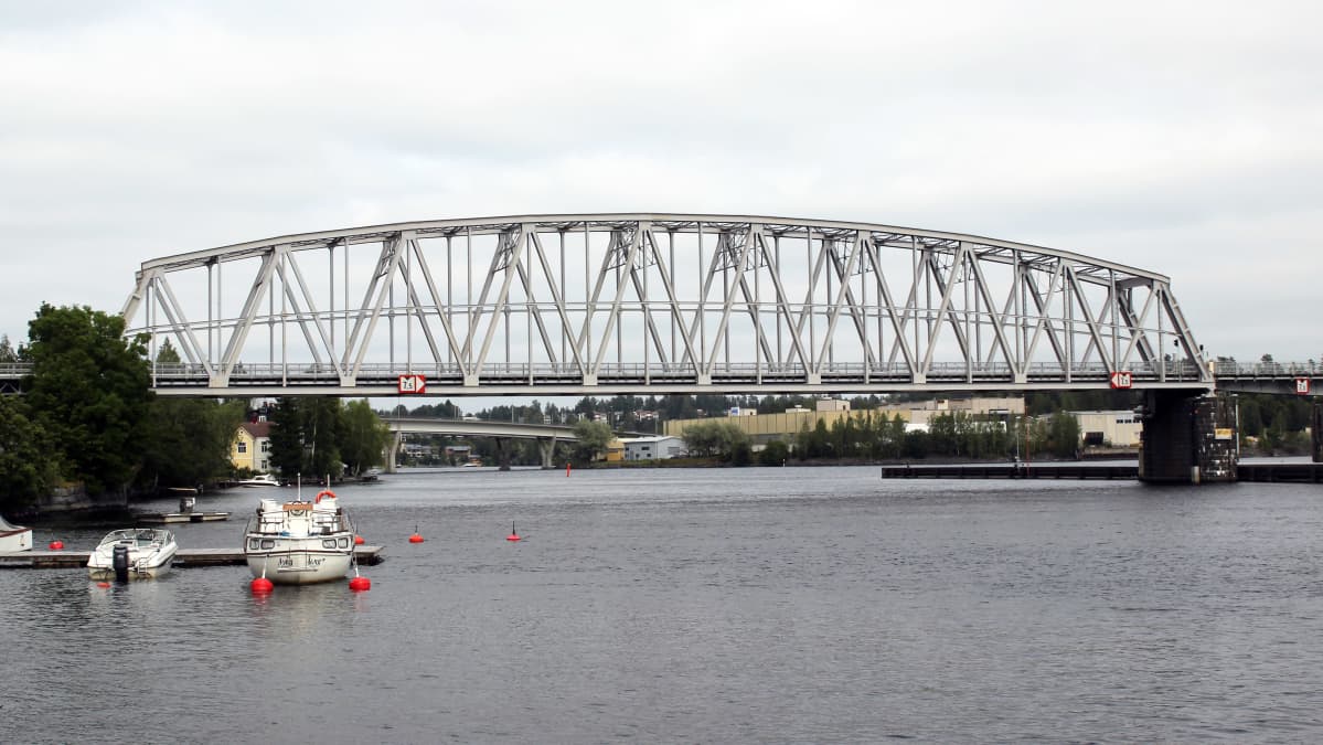 Kyrönsalmen sillat Savonlinnassa heinäkuussa 2019.