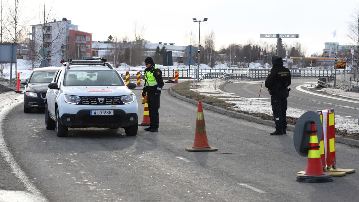 Rajavartiolaitos suorittaa rajatarkastuksia Torniossa