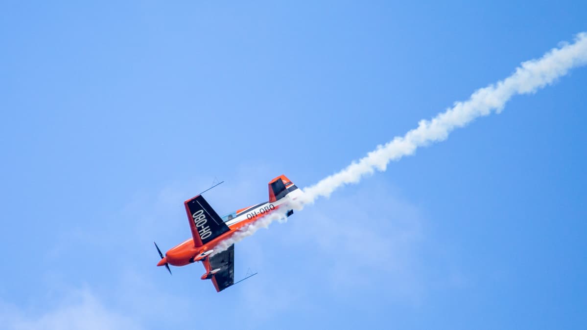 Taitolentäjä Sami Kontio Kauhava Airshow 29.8.2020