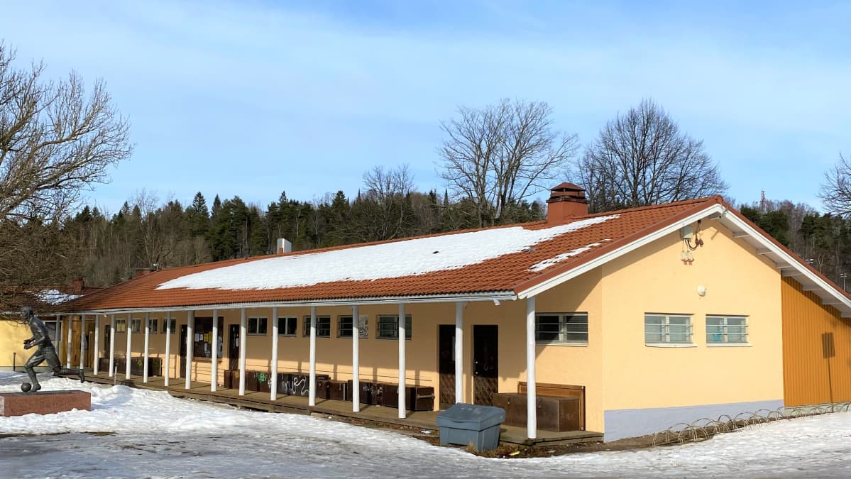 Lahden kisapuiston pukuhuonerakennus