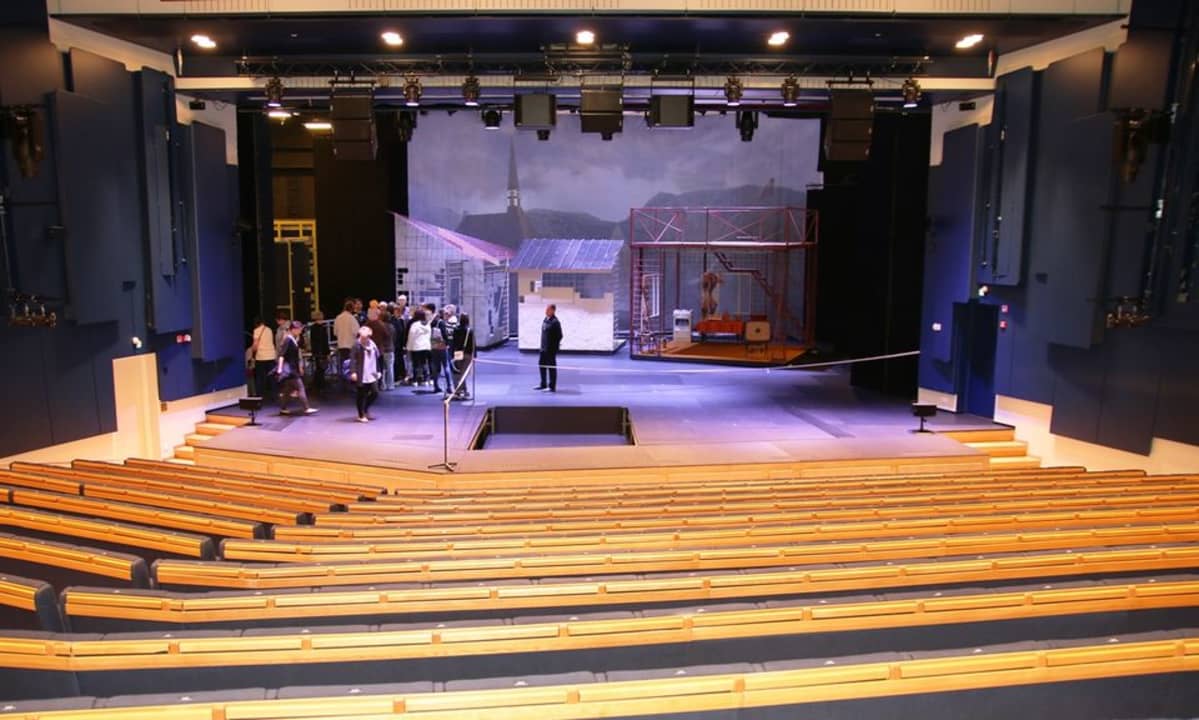 Rovaniemen Teatterin tupaantuliaiset