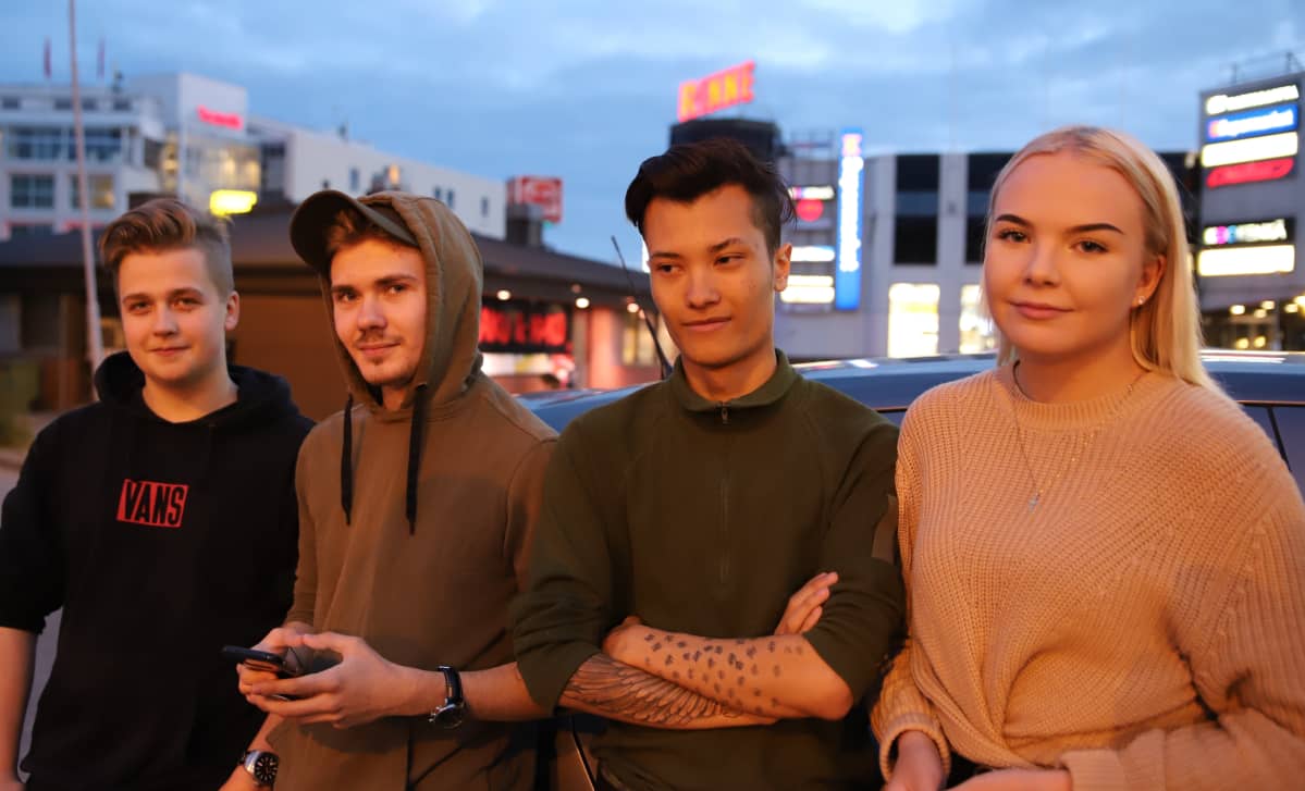 Jasper Hakala, Mirko Lehtelä, Riku Ulvas ja Ada Nikka