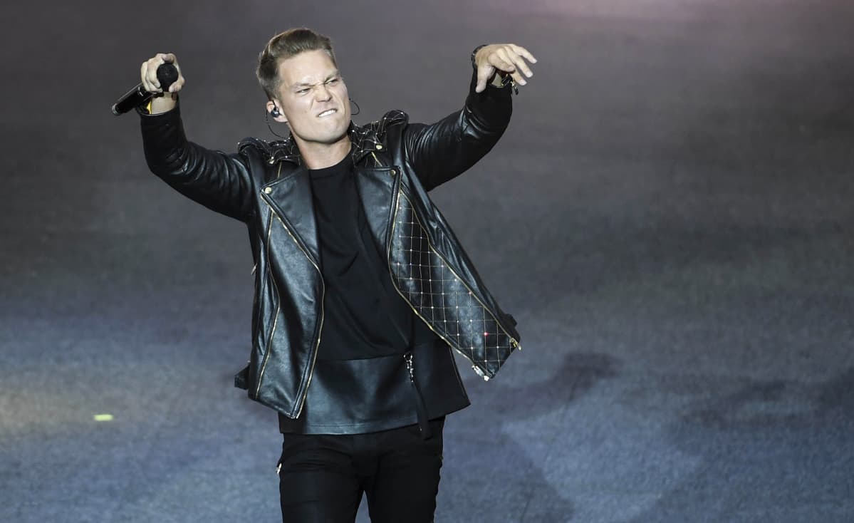 Cheek esiintyy Valot Sammuu konsertissa Lahden mäkimontussa.
