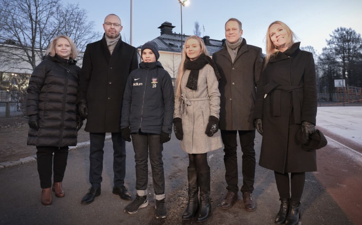 Lapsen oikeuksien päiväivän ryhmäkuva.