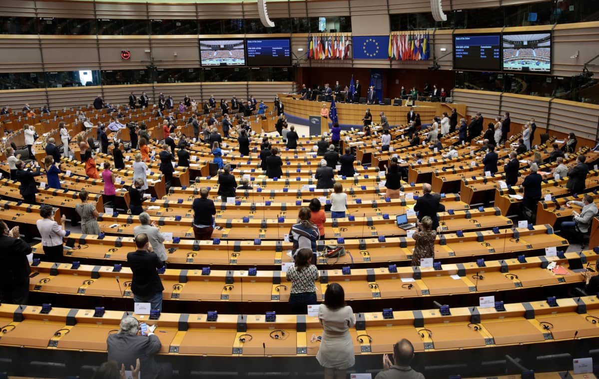 EU-parlamentti, täysistunto