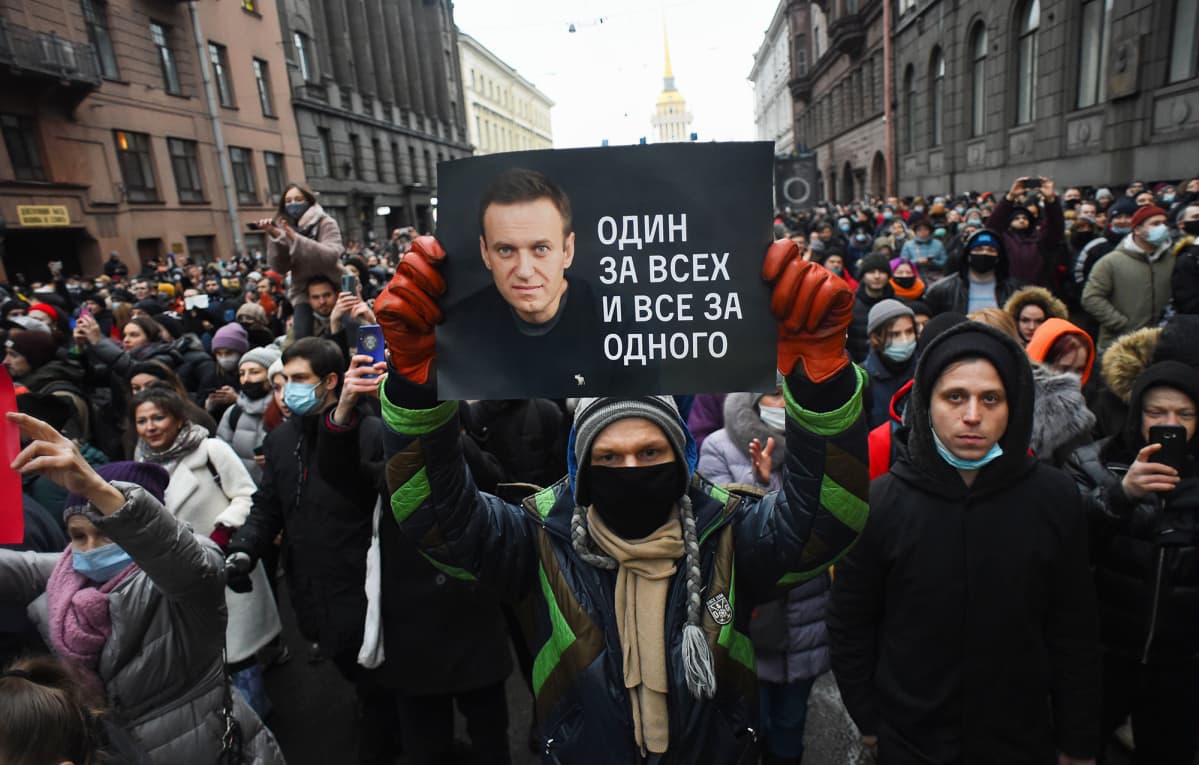 Mielenosoitus Alexei Navalnyn kiinniottoa vastaan Pietarissa, Venäjällä.
