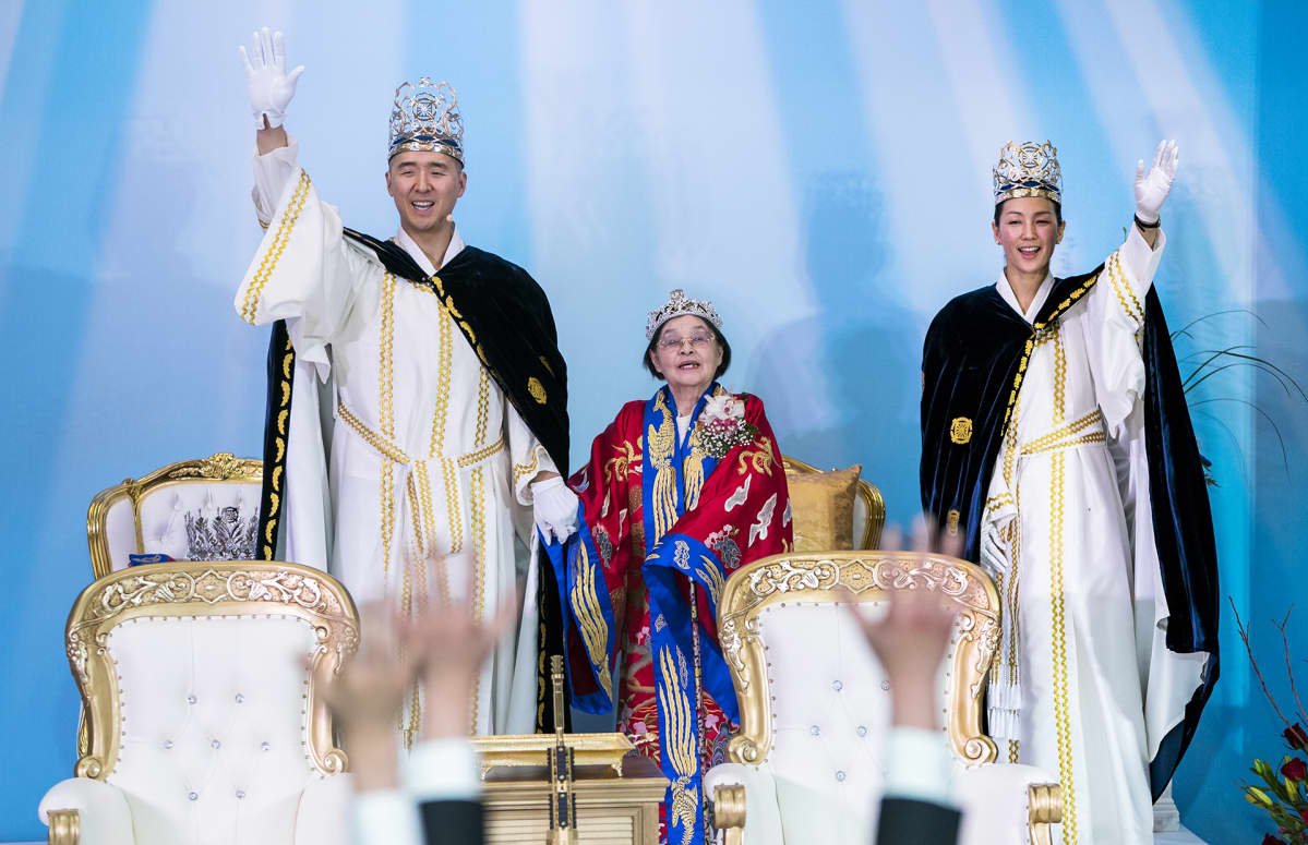 Pastori Hyung Jin Moon ja hänen vaimonsa Yeon Ah Lee Moon Maailmanrauhan ja Yhdistymisen pyhäkössä Newfoundlandissa.