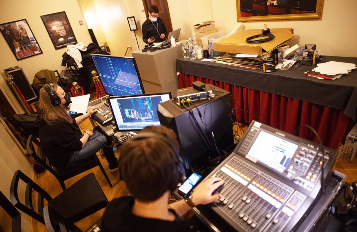 Saiturin joulu -livestreamin tuotantoa.