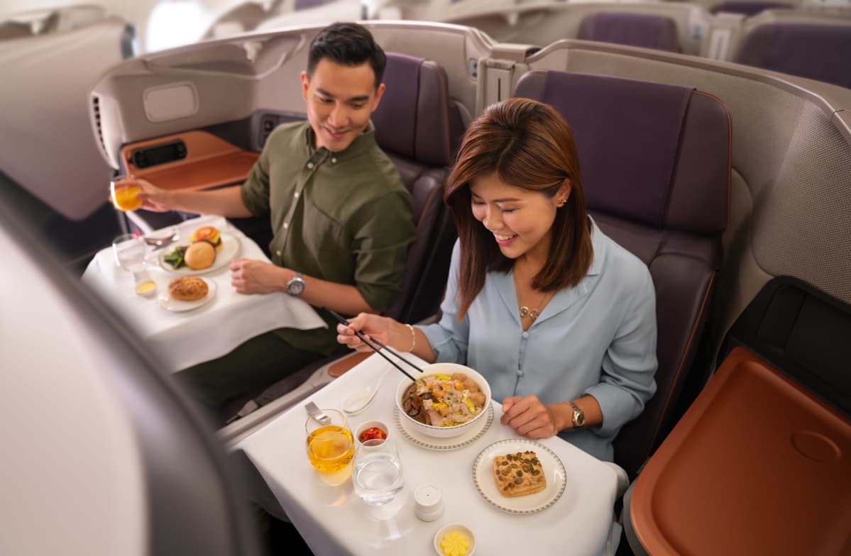 Singapore Airlinesin business-luokan matkustajia