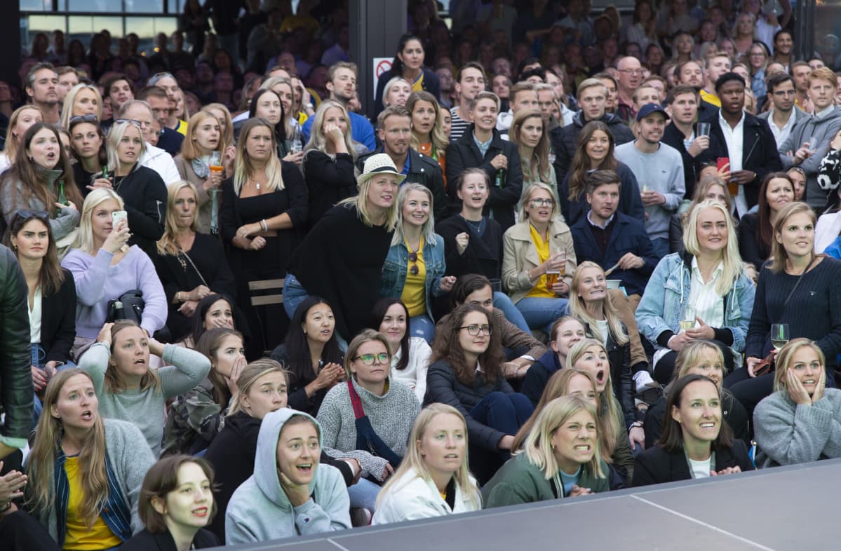 Tukholma, naisten Ruotsi-Hollanti jalkapallo-ottelu, kisakatsomo