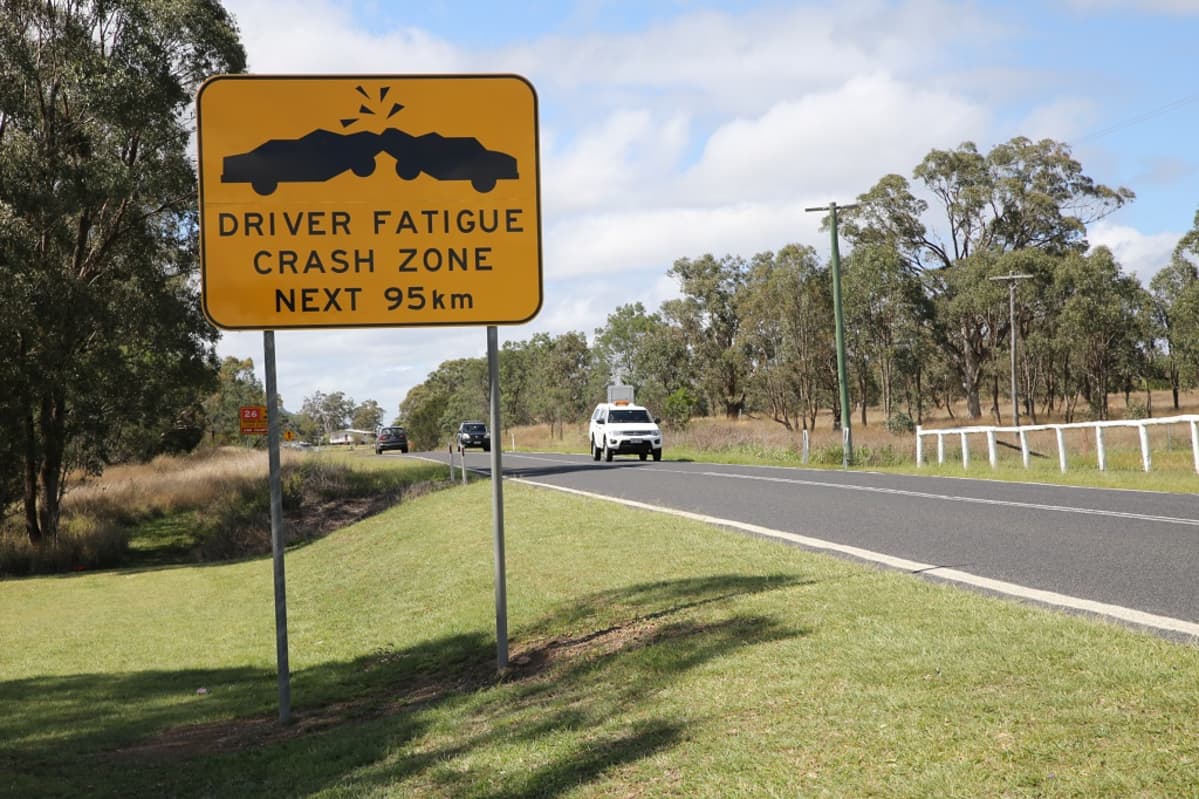 "Driver fatigue crash zone next 95 km" -merkki varoittaa autoilijoita.
