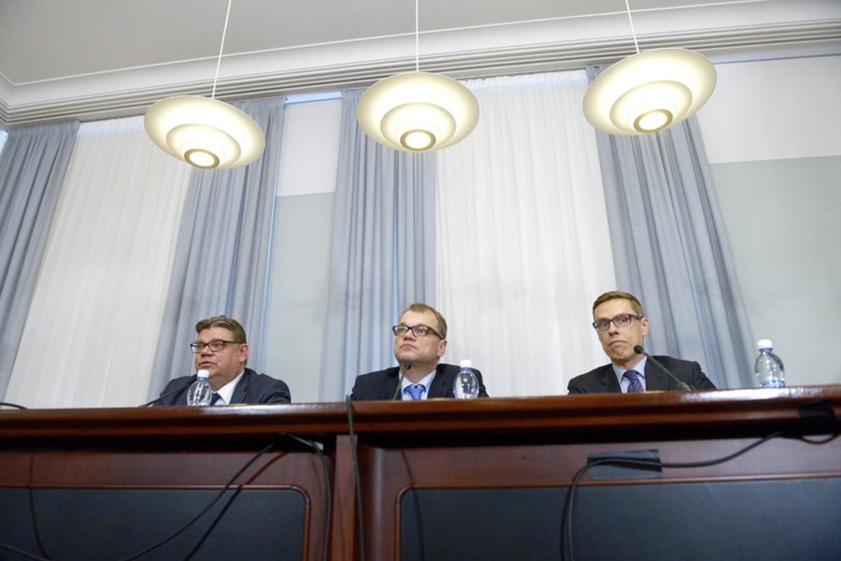 Timo Soini, Juha Sipilä ja Alexander Stubb.
