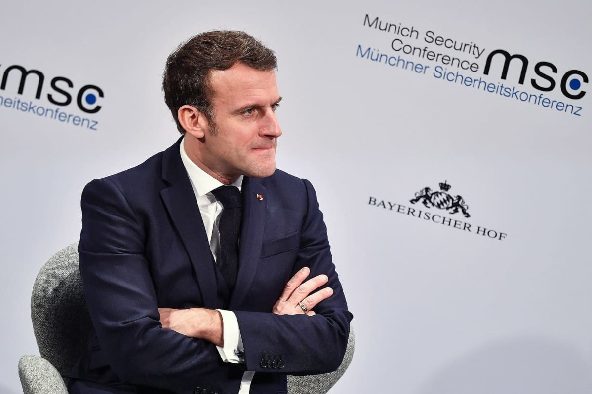 Presidentti Macron varoitti Münchenissä, että Yhdysvaltojen eristäytyminen Euroopasta heikentää länttä.