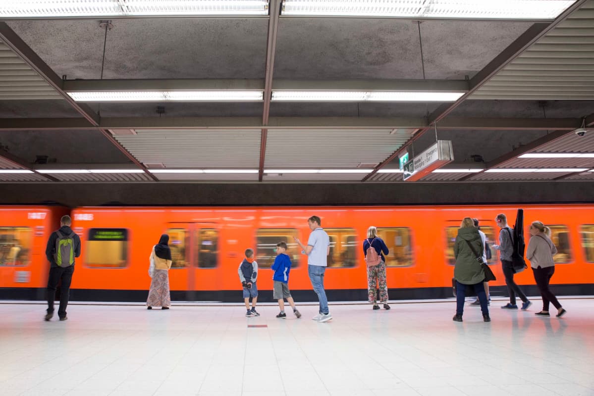 Metro asemalla.