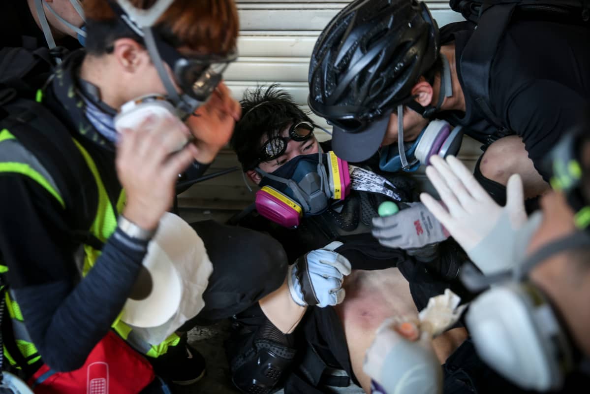 Oppositiomielenosoittajia Hongkongissa