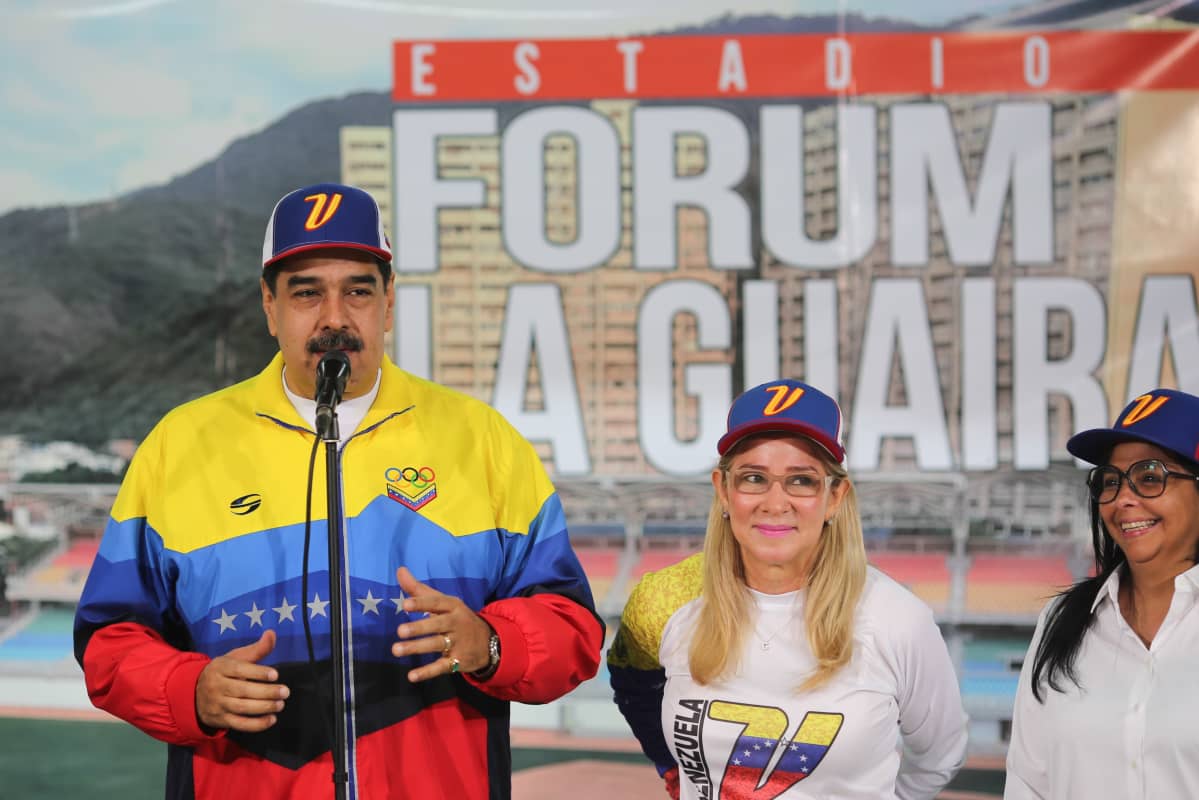 Maduro puhui stadiumin avajaisissa