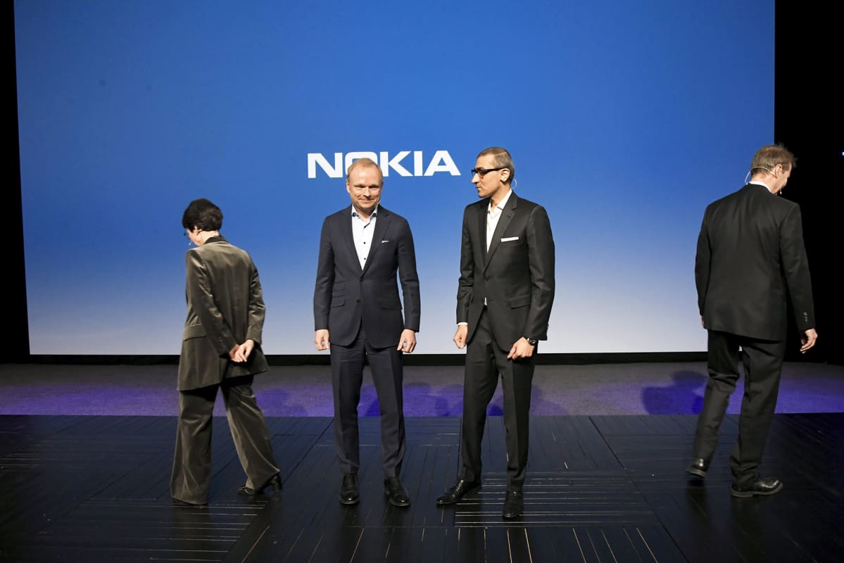 Sari Baldauf, Pekka Lundmark, Rajeev Suri ja Risto Siilasmaa Nokian tiedotustilaisuudessa Espoossa maanantaina.