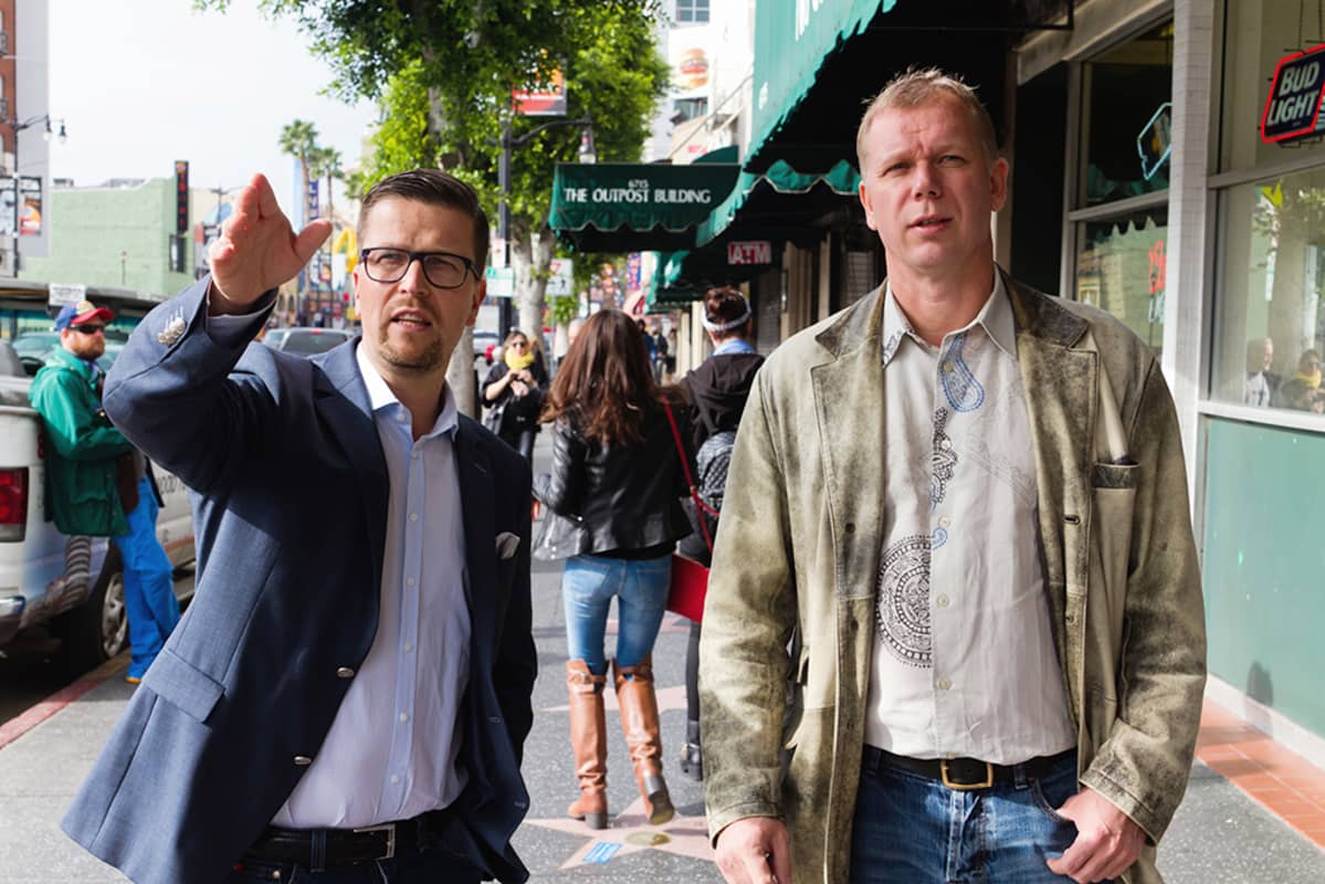 ohjaaja Klaus Härö ja tuottaja Kai Nordberg Hollywood Boulevardilla.