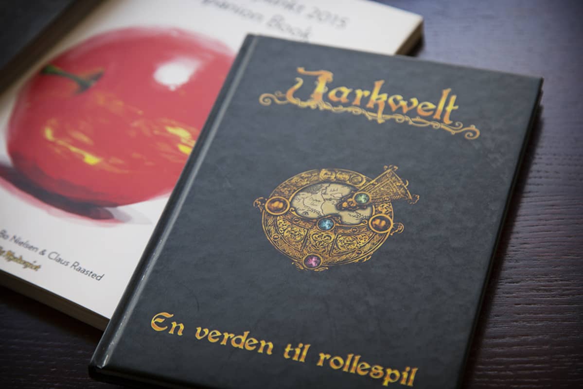 Ammattilarppaaja Claus Raastedin kirjoittamia kirjoja.