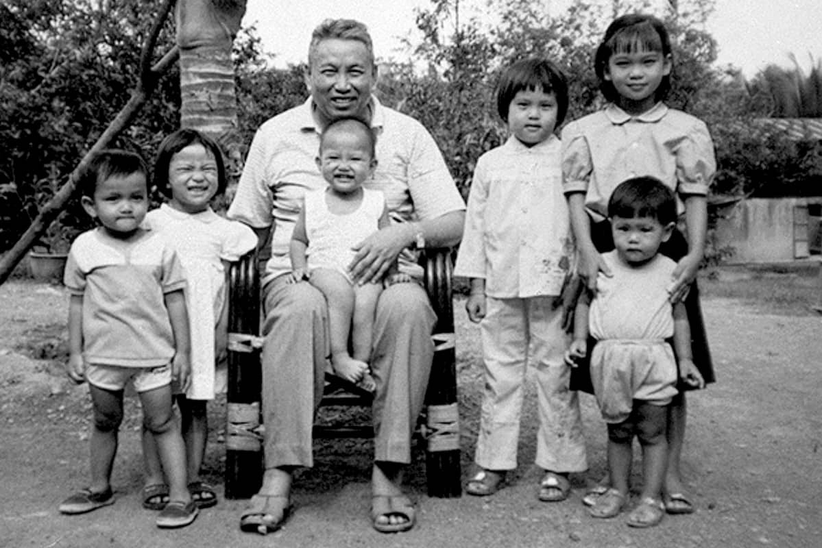 Pol Pot lapsenlapsineen