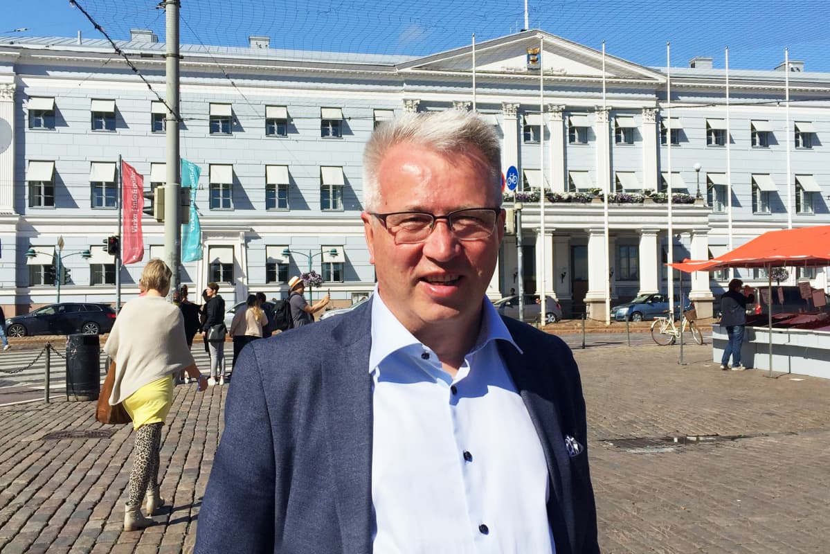 Kokoomuksen kaupunginvaltuutettu Risto Rautava