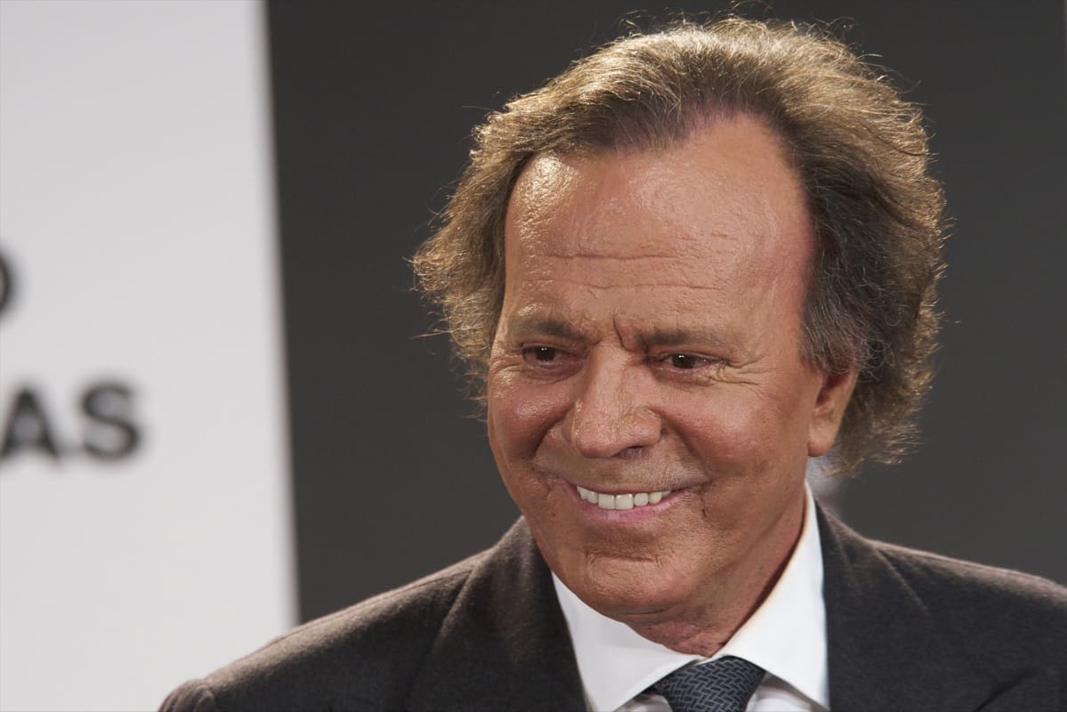 Julio Iglesias vuonna 2011.