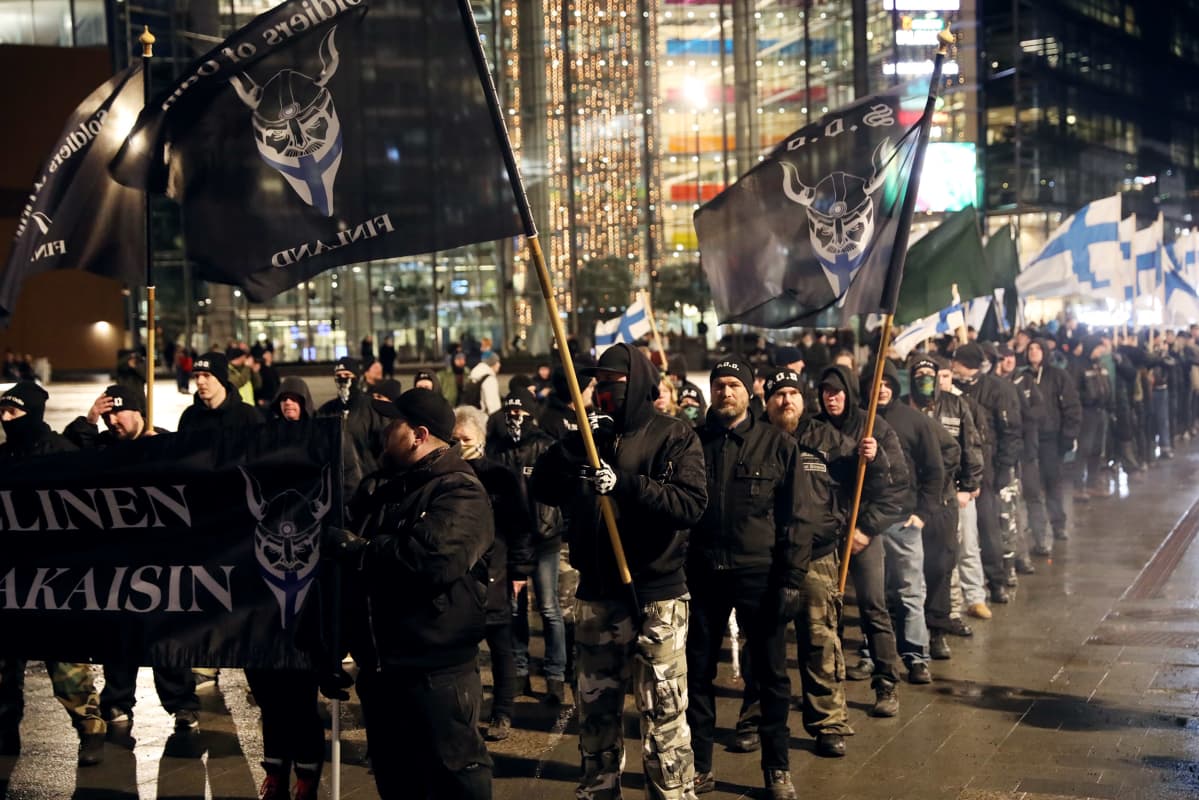 Soldiers of Odin -marssin osallistujia Kansalaistorilla