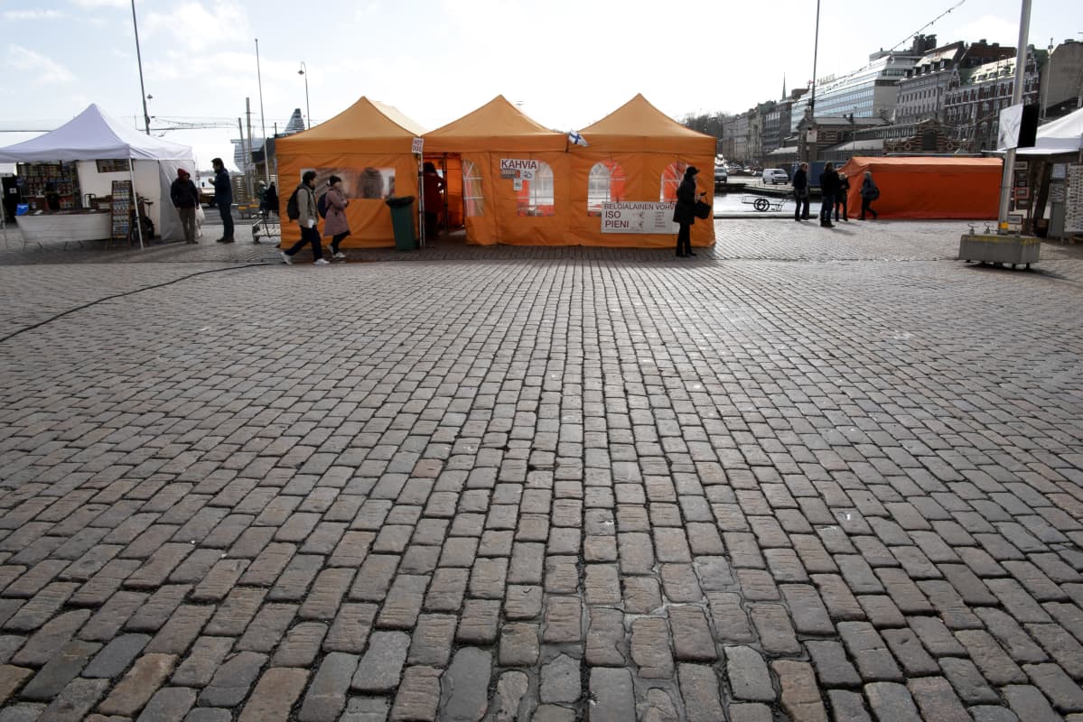 Autio kauppatori helsingissä.
