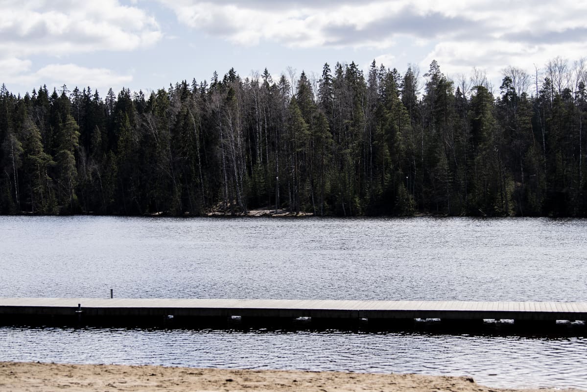 Kuvassa on Vantaan Kuusijärvi.