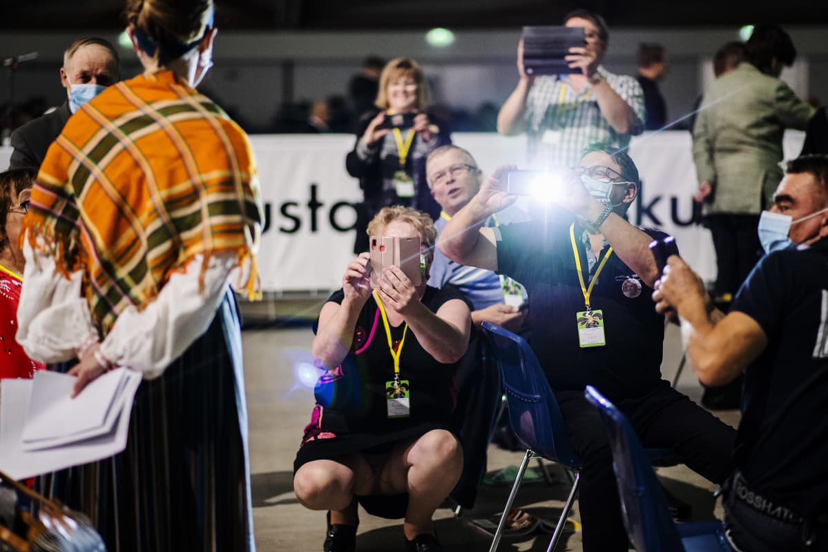 Kuvassa on Katri Kulmuni kuvattavana syyskuussa 2020.