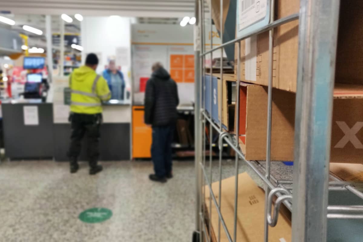 Kemiläisen K-Market Messin pakettipiste.
