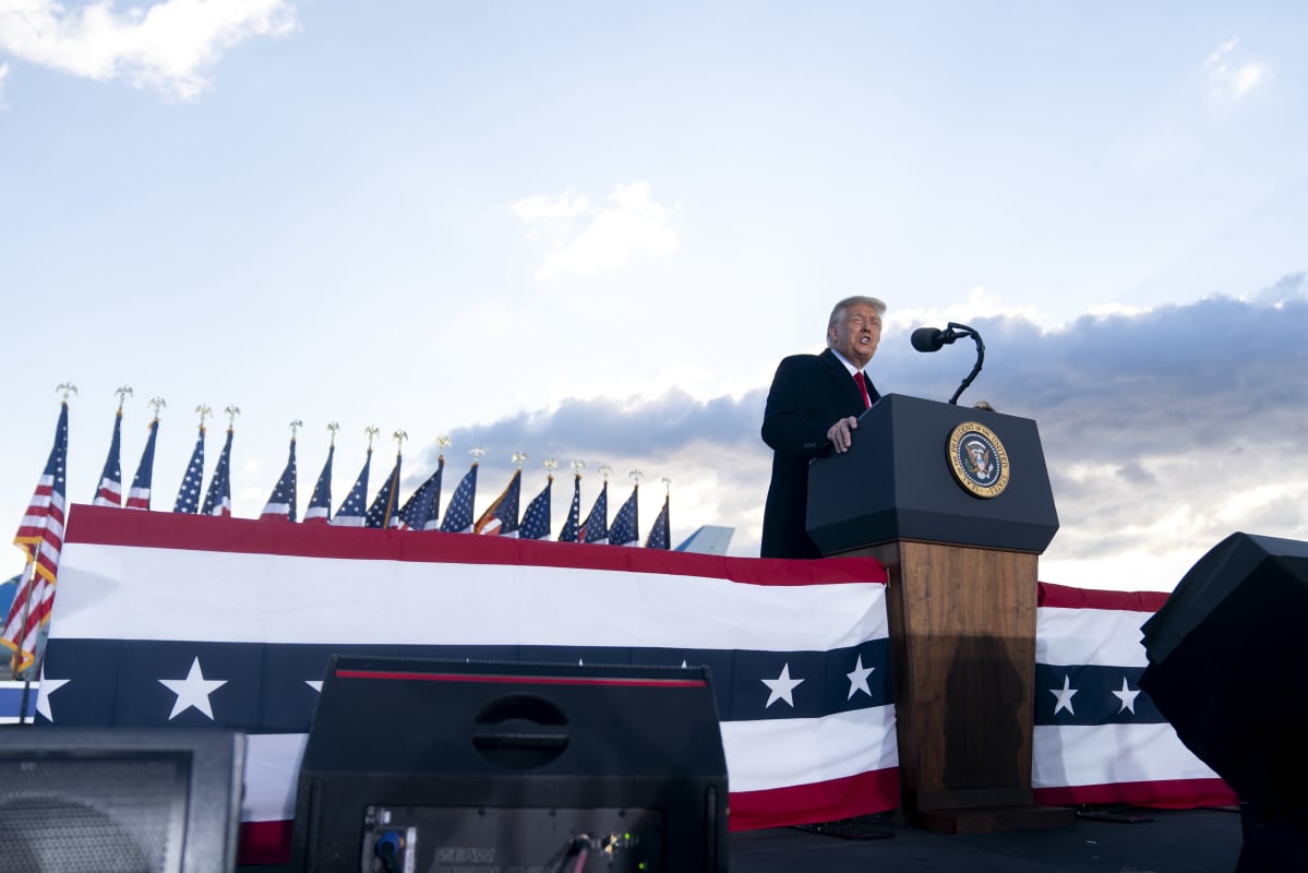 Donald trump pitää läksiäispuhetta