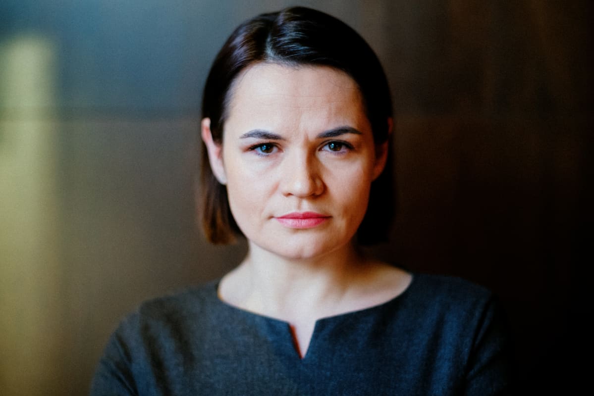 Svjatlana Tsih’anouskaja, Valko-Venäläisen opppositioliikkeen politiikko, samoi että valkovenäläiset jatkavat taistelua Aljaksandr Lukašenkaa vastaan.