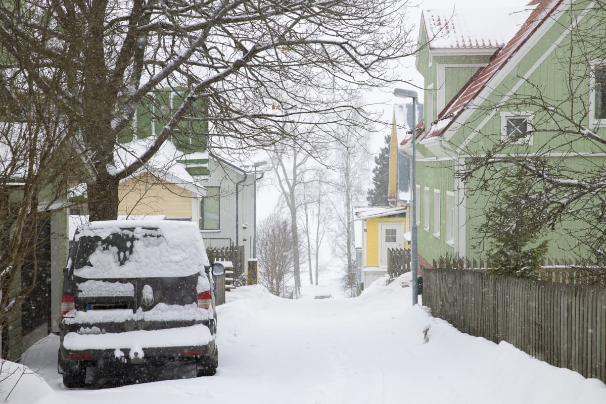 Pulkkasaarenkatu Tampereen Pispalassa.