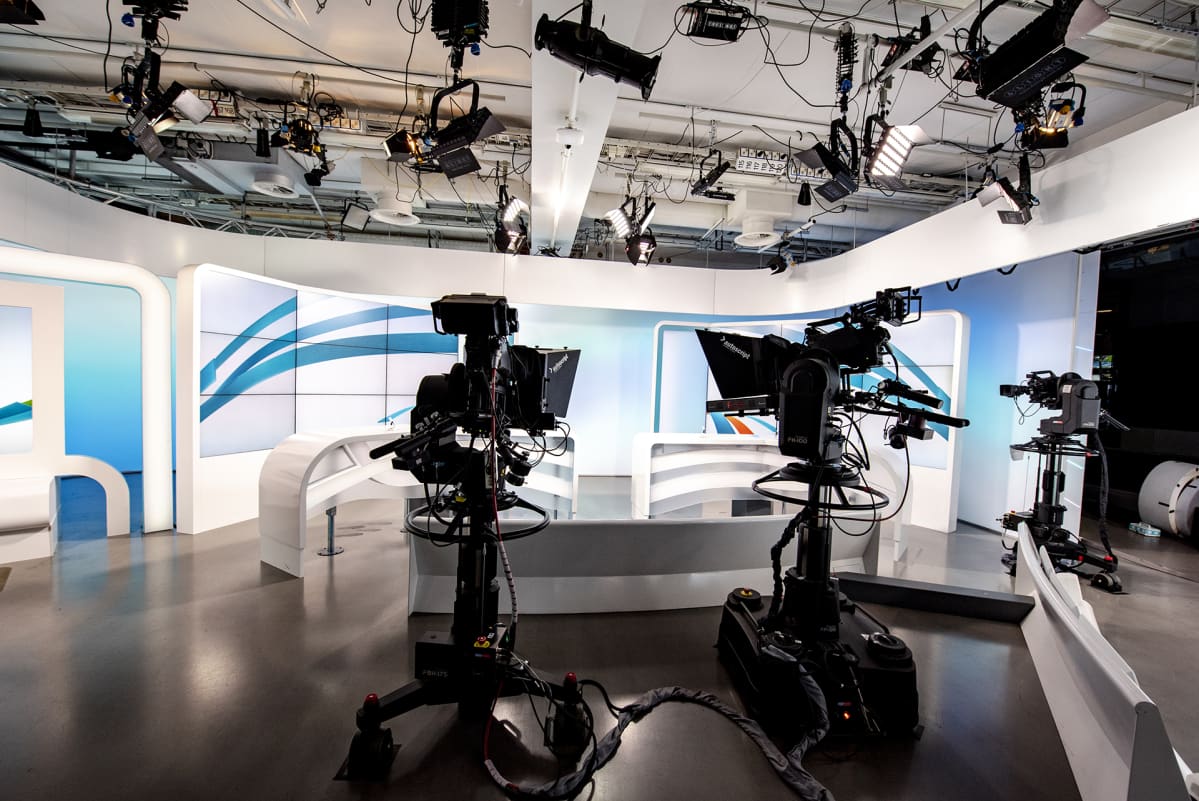 Ylen television uutisstudio 26.12.2018. TV-uutiset, Studion sisustus lavasteet viimeisenä iltana ennen väistötiloihin siirtymistä.