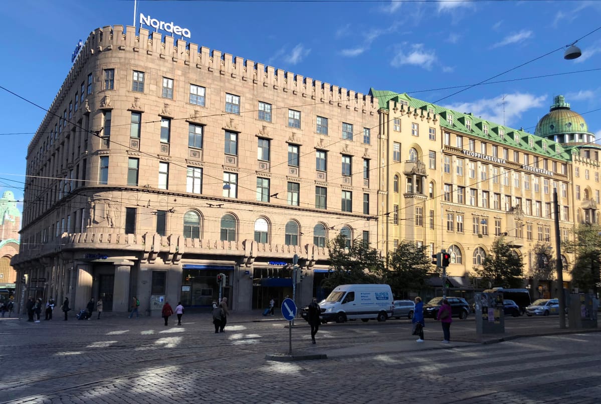 Uusi hotelli tulee Mannerheimintien ja Kaivokadun kulmaan keskelle pääkaupunkia.