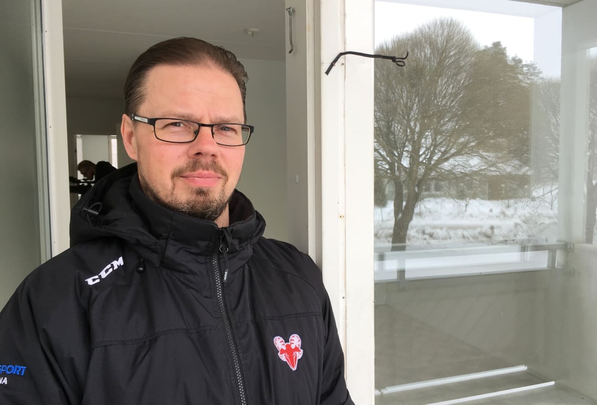 Savonlinnan Vuokratalojen toimitusjohtaja Hannu Kurki.