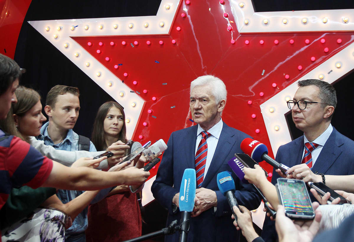 Timitsenko haastateltavana.