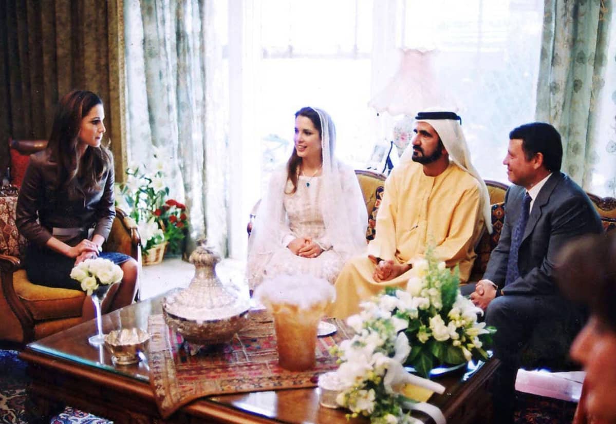Dubain hallitsija ja Jordanian prinsessa ilmoittavat kihlautumisestaan vuonna 2004