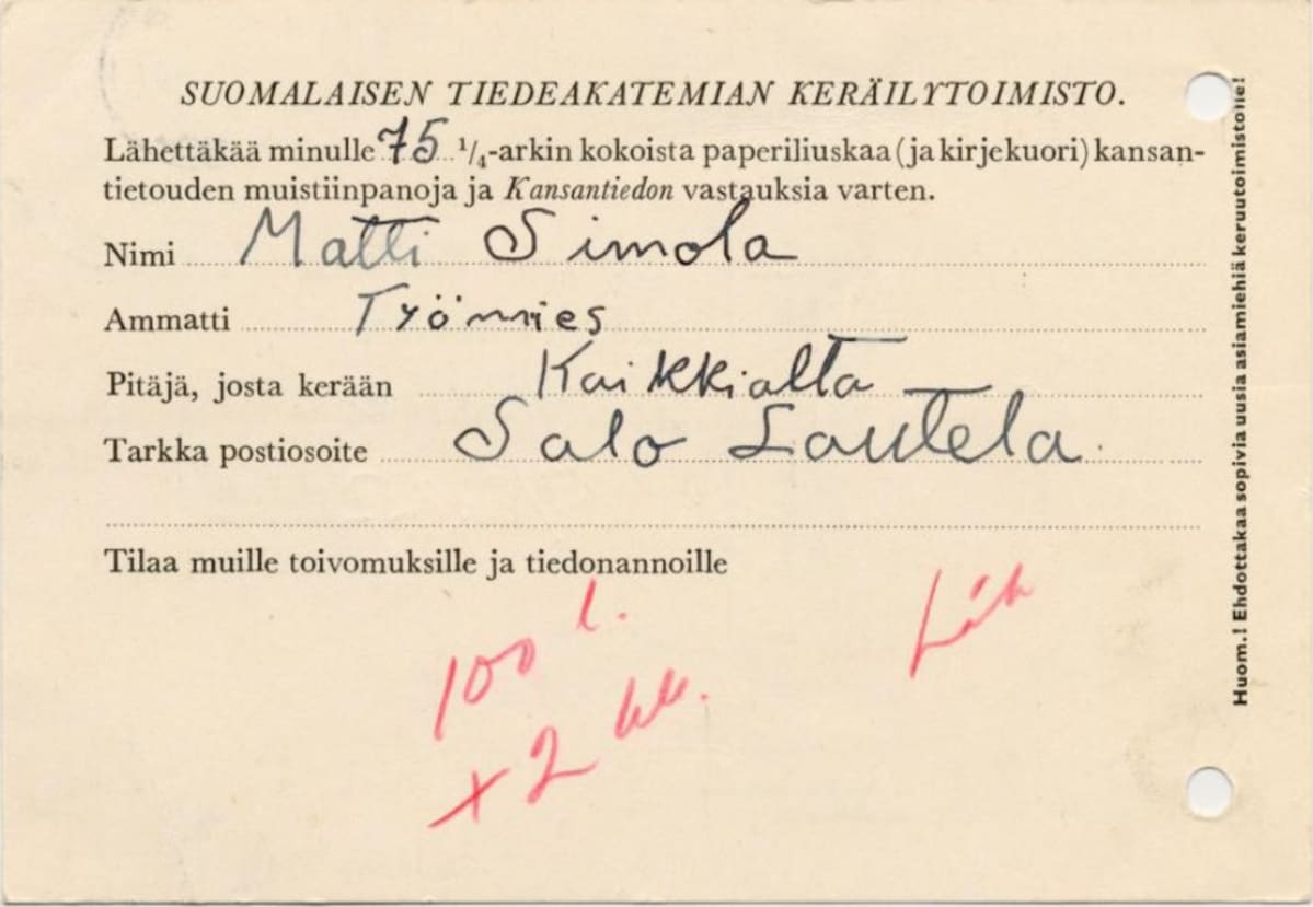 Matti Simola alkoi postittaa romaniperinteen muistiinpanojaan Suomalaisen Kirjallisuuden Seuran kansanrunousarkistoon vuonna 1957. Tilatessaan Suomalaisen tiedeakatemian keräilytoimistosta paperia muistiinpanojaan varten Simola ilmoitti ammatikseen ”työmies” ja ilmoitti keräävänsä perinnettä ”kaikkialta”.