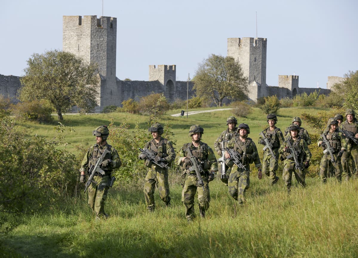 Ruotsalaisia sotilaita harjoituksissa Gotlannissa 14. syyskuuta.