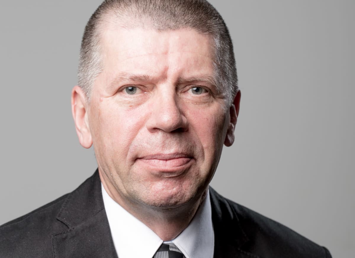 Tyksin infektiovastuualueen ylilääkäri Jarmo Oksi