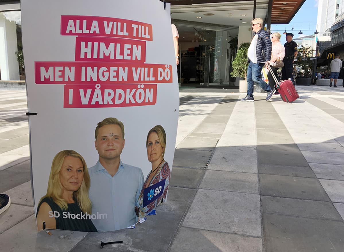 Vaalijuliste ja katu