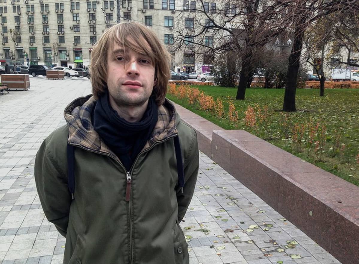 Videotaiteilija Evgeni Granilshtshikov on huolissaan yhteiskunnan kiristyneestä ilmapiiristä ja sen vaikutuksesta taiteilijoiden ilmaisunvapauteen.