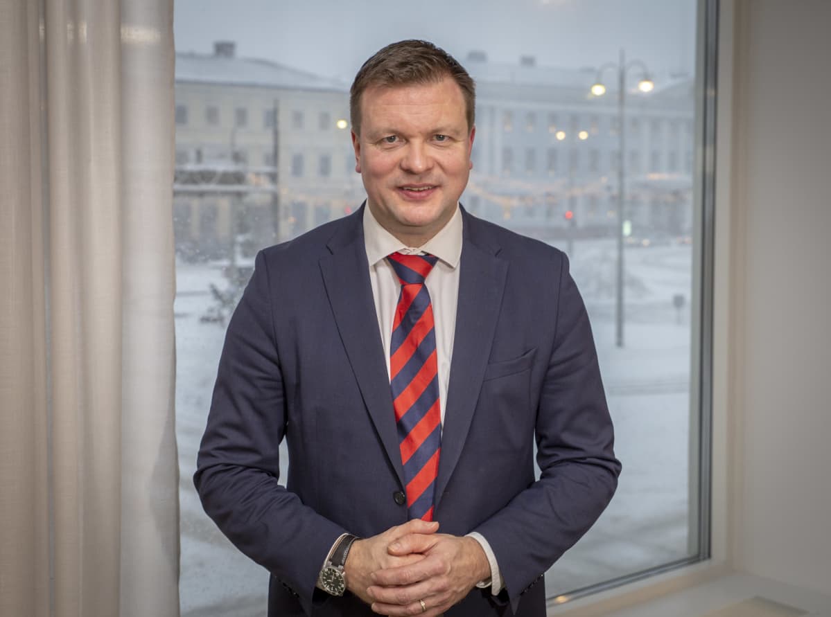 Kehitysyhteistyö- ja ulkomaankauppaministeri Ville Skinnari Ulkoministeriössä Helsingissä.