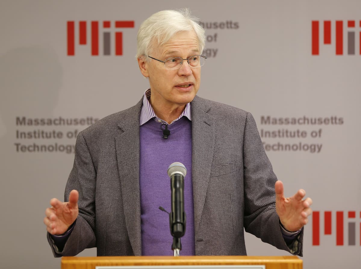 Bengt Holmström