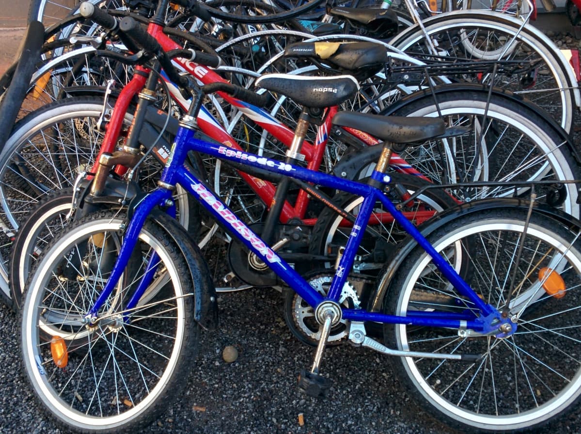 Polkupyöriä tuodaan nyt runsaasti keväthuoltoon.