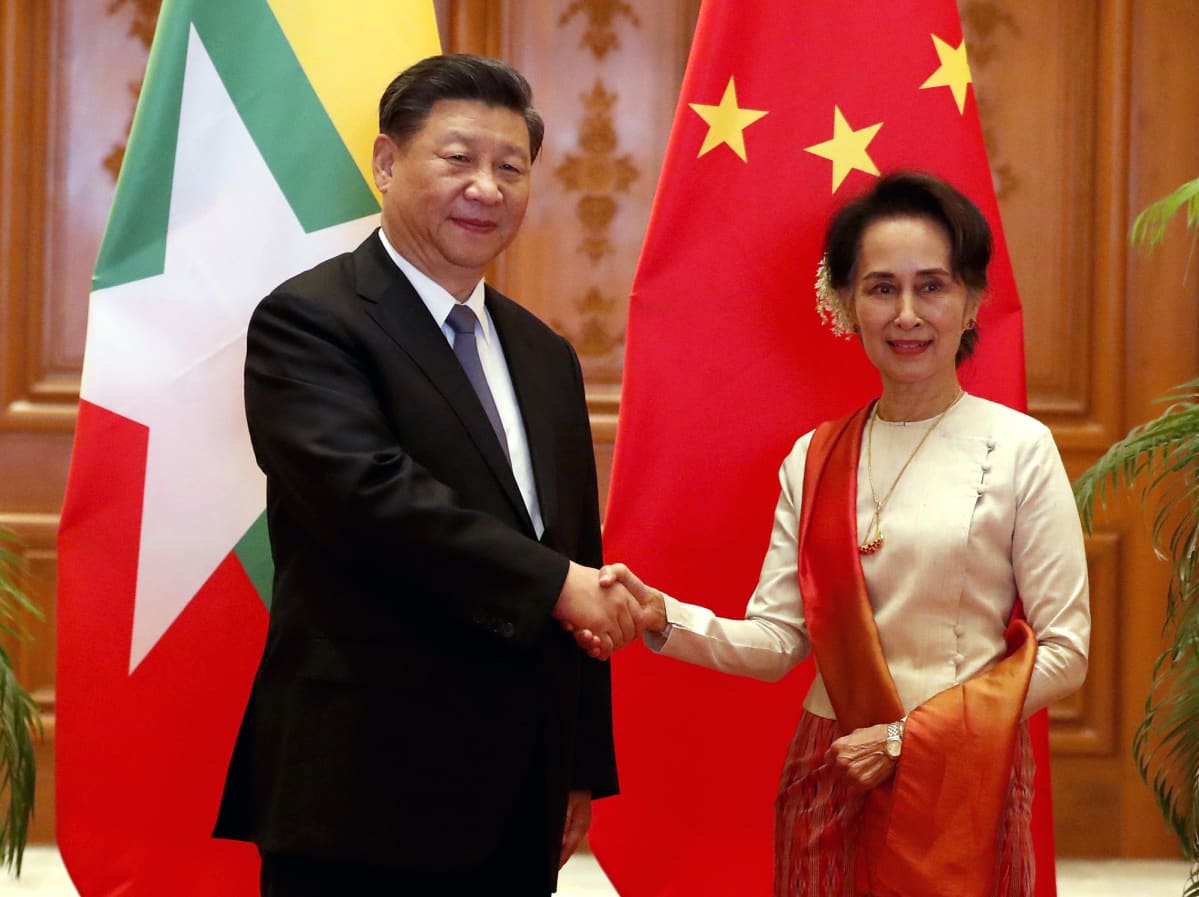 Xi Jinping ja Aung San Suu Kyi tapasivat.