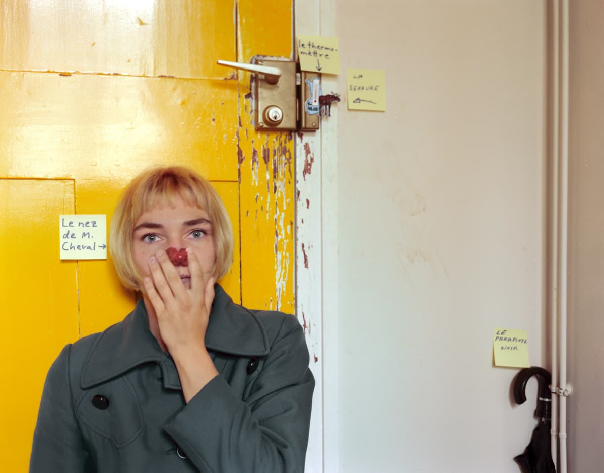 Elina Brotherus: Le Nez de Monsieur Cheval, 1999, sarjasta Suites françaises 2 (portfoliosta 12 ans après, 2014, 40x50cm).